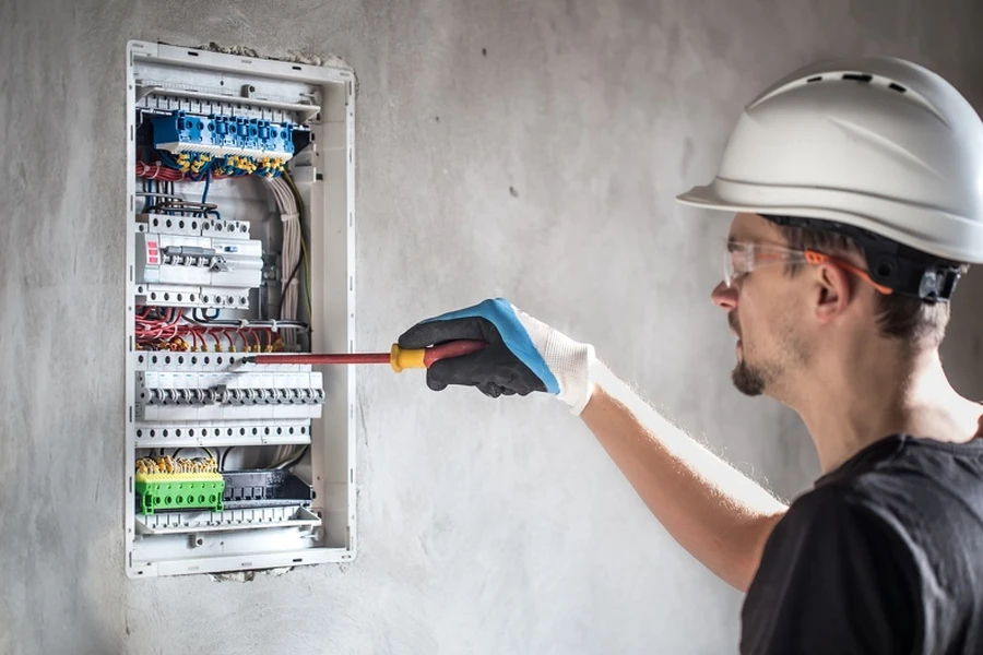 Upgrading Old Circuit Breaker Panels in Port Charlotte, FL